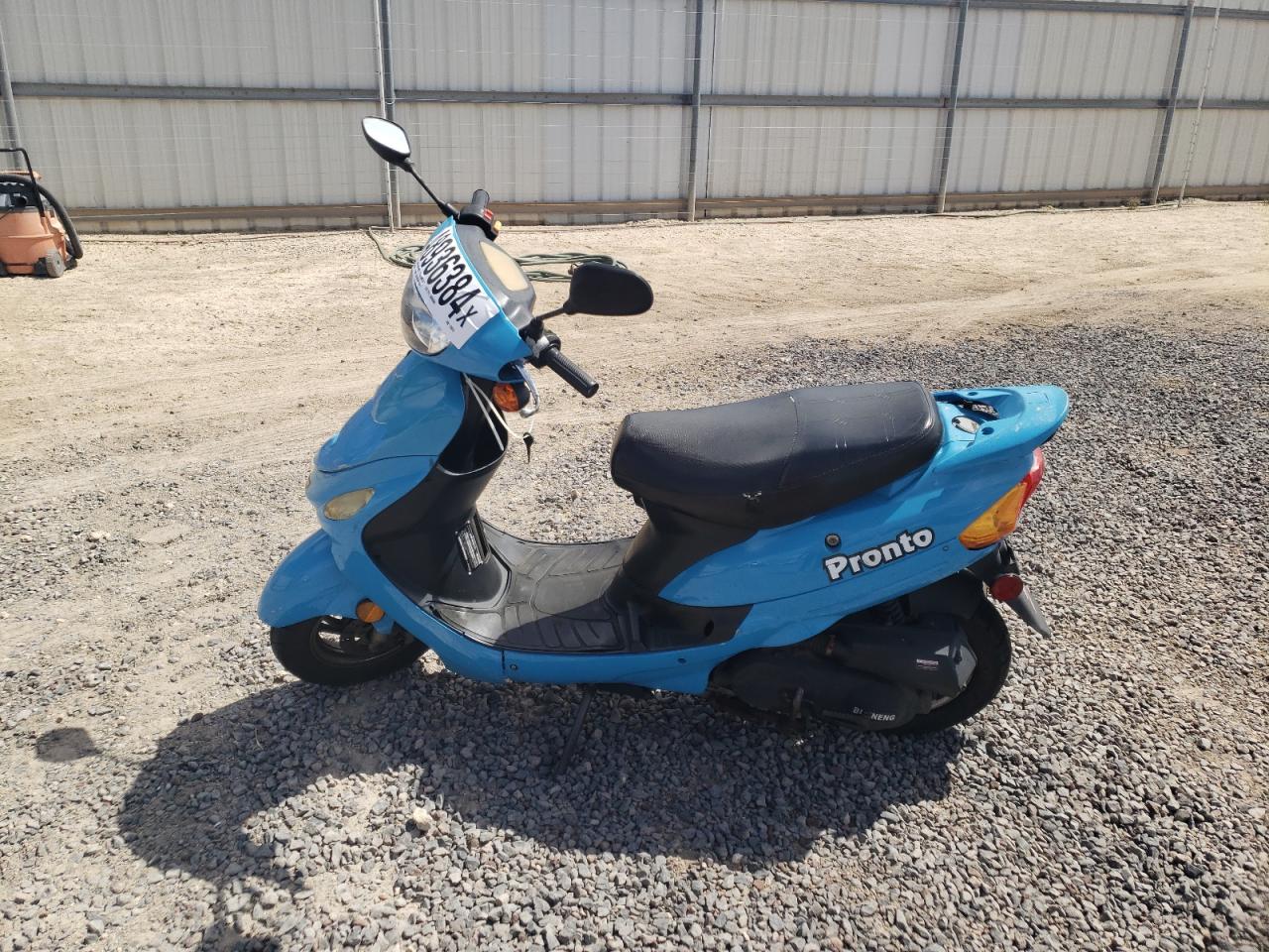 Zhon Moped Image 2