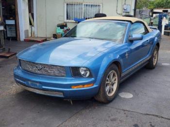  Salvage Ford Mustang