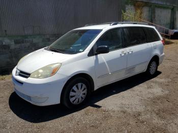  Salvage Toyota Sienna