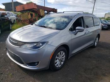  Salvage Chrysler Pacifica