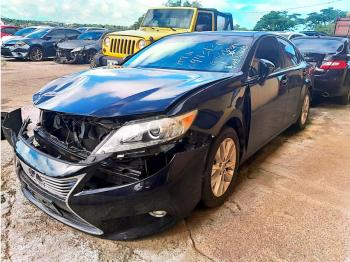  Salvage Lexus Es