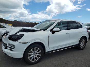  Salvage Porsche Cayenne