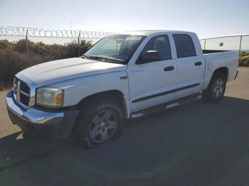  Salvage Dodge Dakota