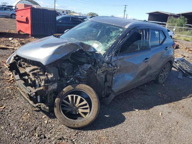  Salvage Nissan Kicks