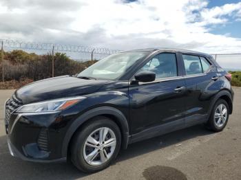  Salvage Nissan Kicks