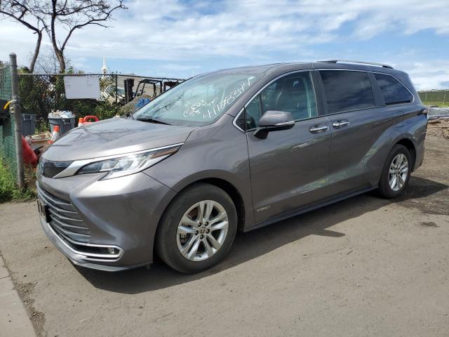  Salvage Toyota Sienna