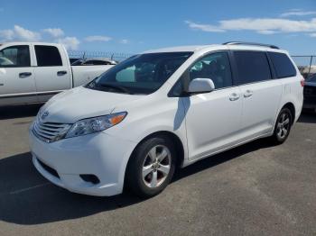  Salvage Toyota Sienna