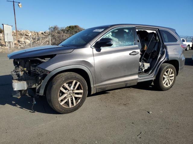  Salvage Toyota Highlander