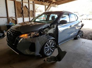  Salvage Nissan Kicks