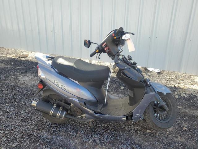  Salvage Zhon Moped