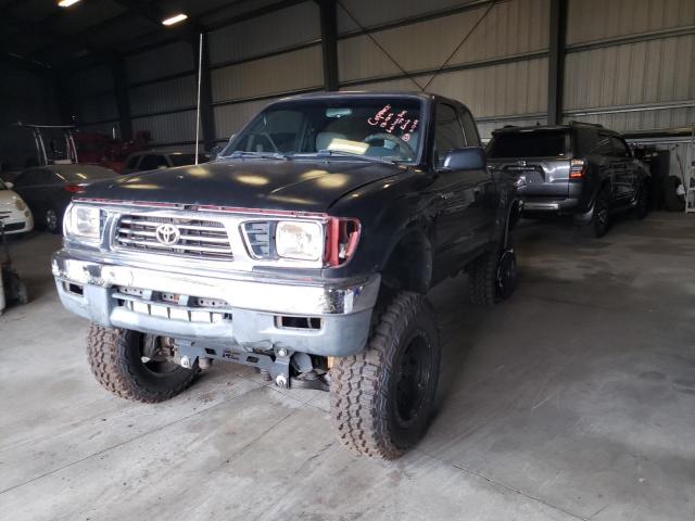  Salvage Toyota Tacoma