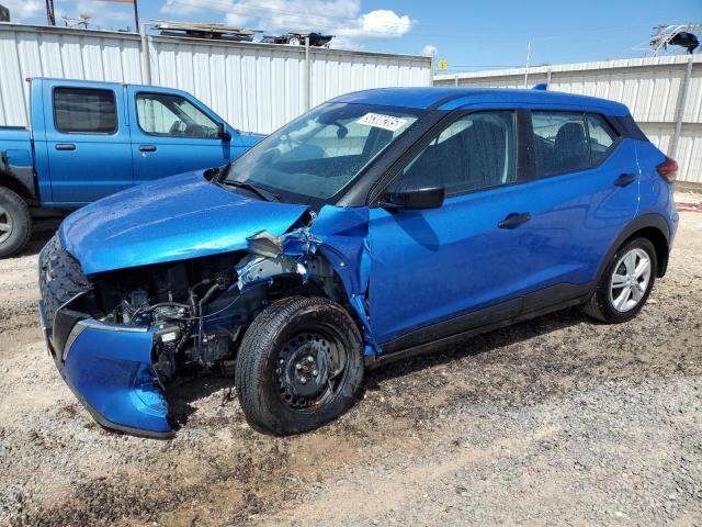  Salvage Nissan Kicks