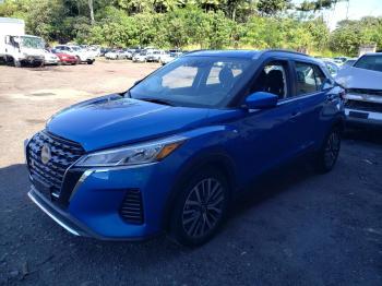  Salvage Nissan Kicks