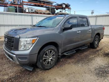  Salvage Nissan Titan