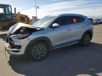  Salvage Hyundai TUCSON