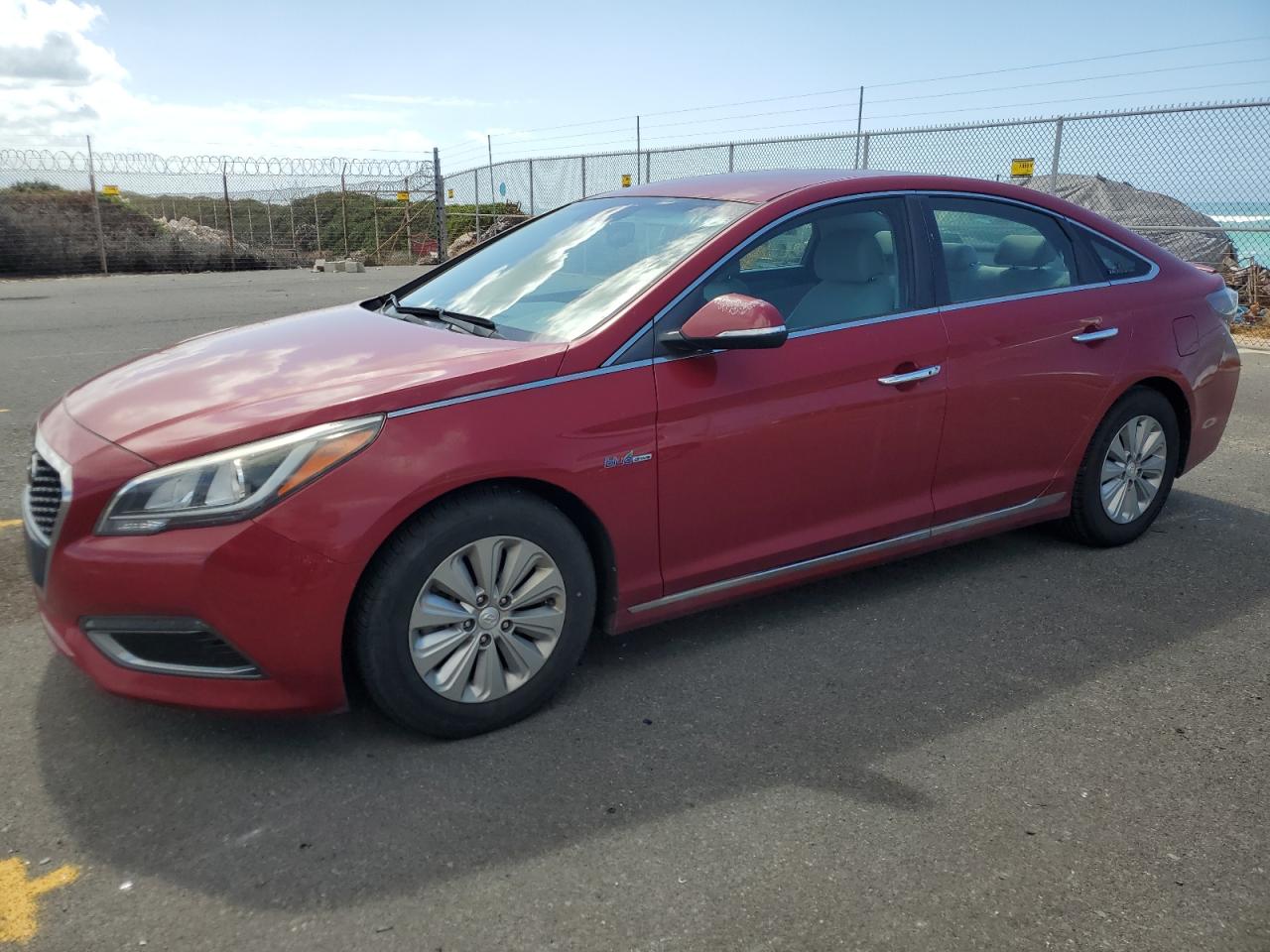 Hyundai SONATA Hybrid Image 1