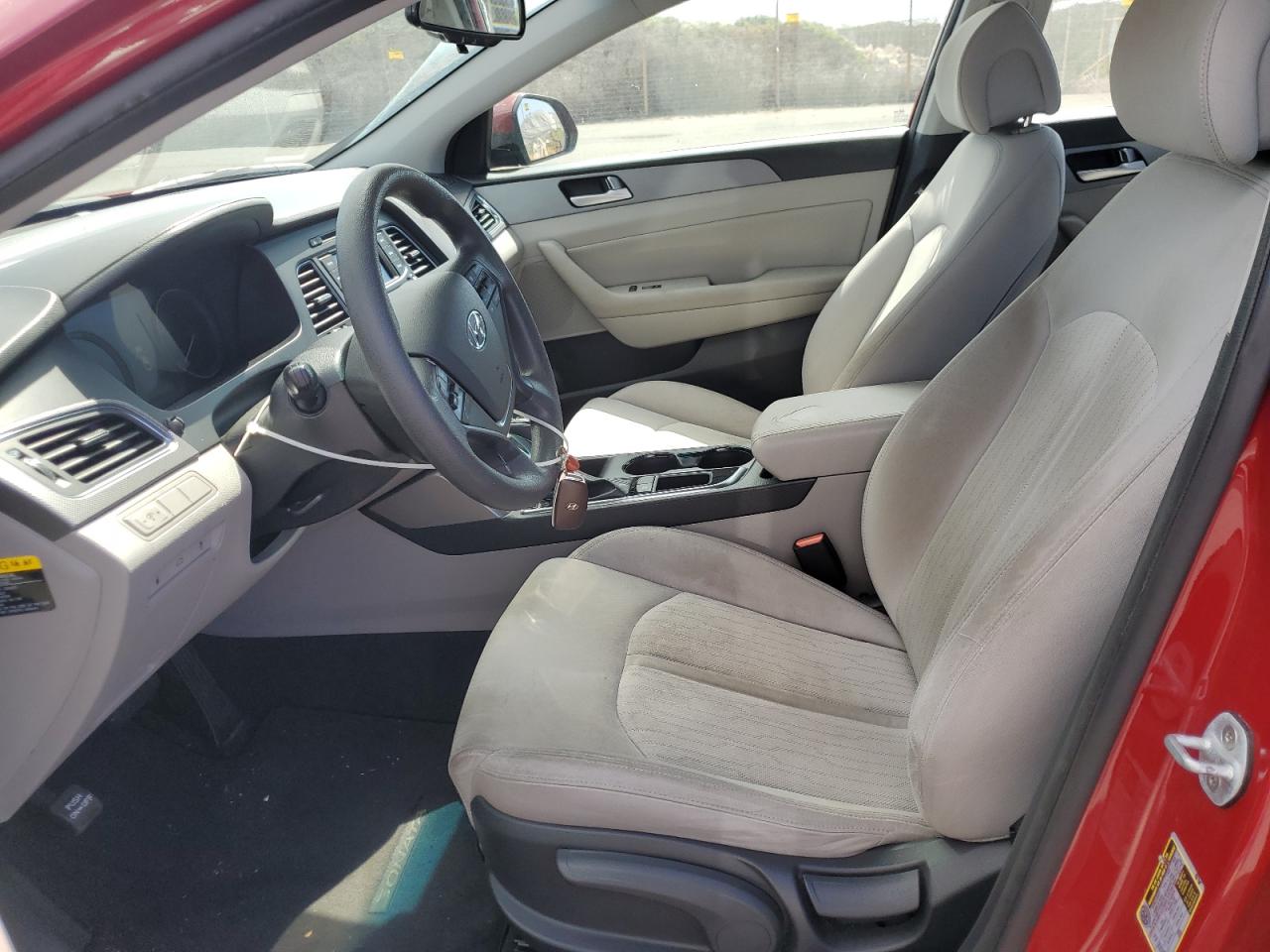 Hyundai SONATA Hybrid Image 6