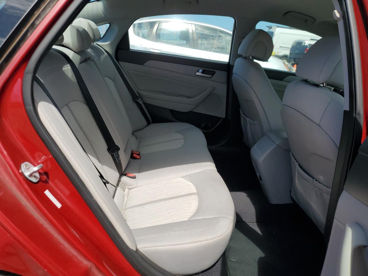 Hyundai SONATA Hybrid Image 8