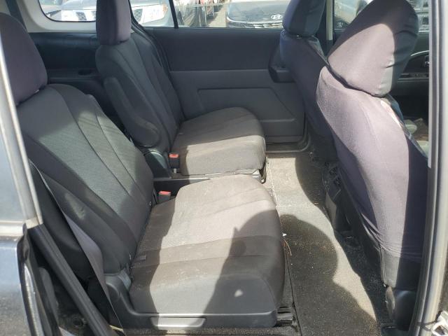 Mazda 5 Sport Image 12