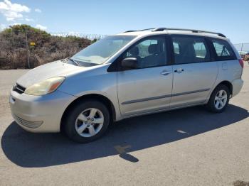  Salvage Toyota Sienna
