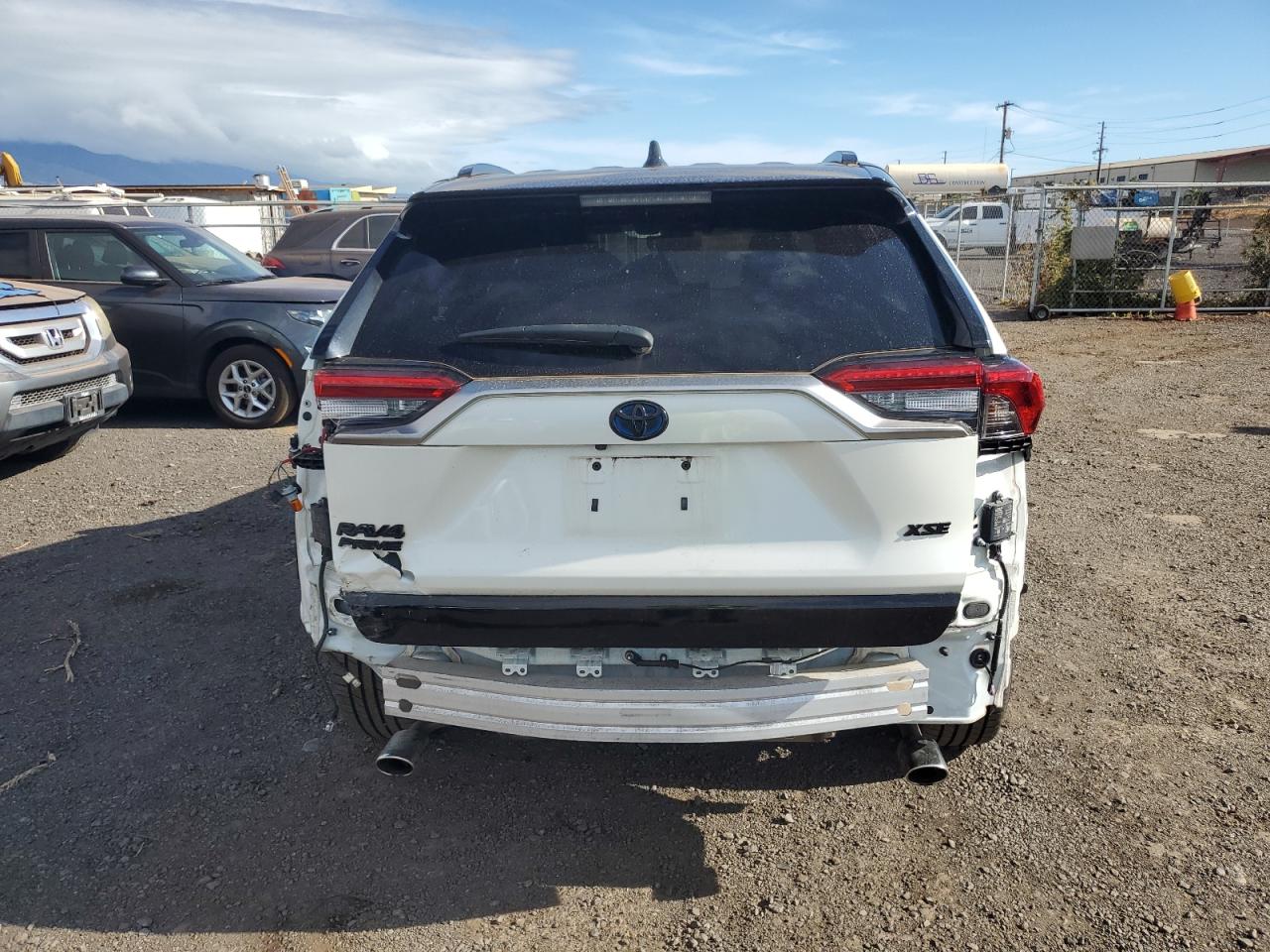 Toyota RAV4 Xse Image 2