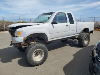  Salvage Toyota Pickup