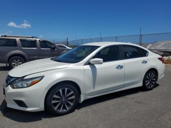  Salvage Nissan Altima