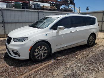 Salvage Chrysler Pacifica