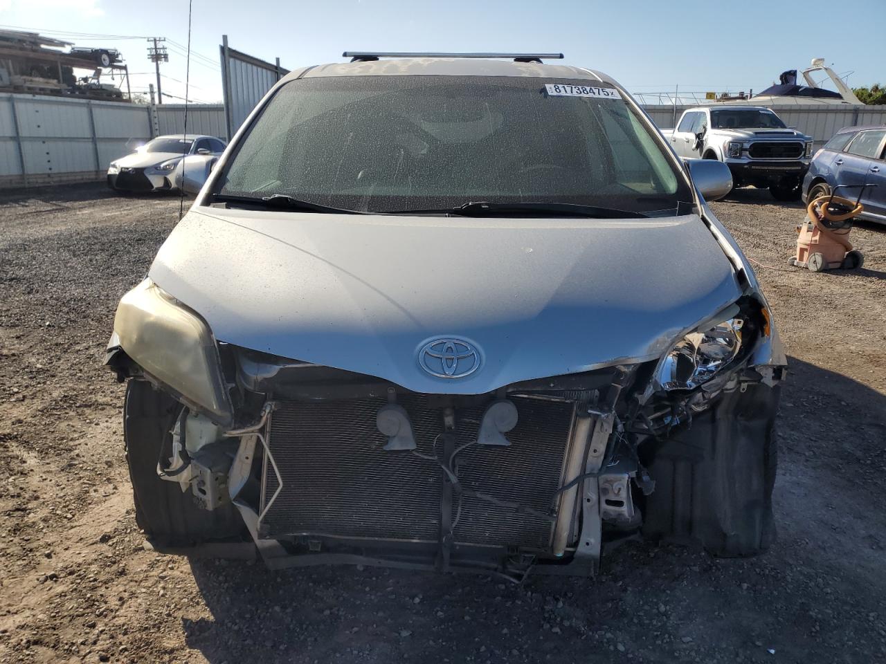 Toyota Sienna Sport Image 13