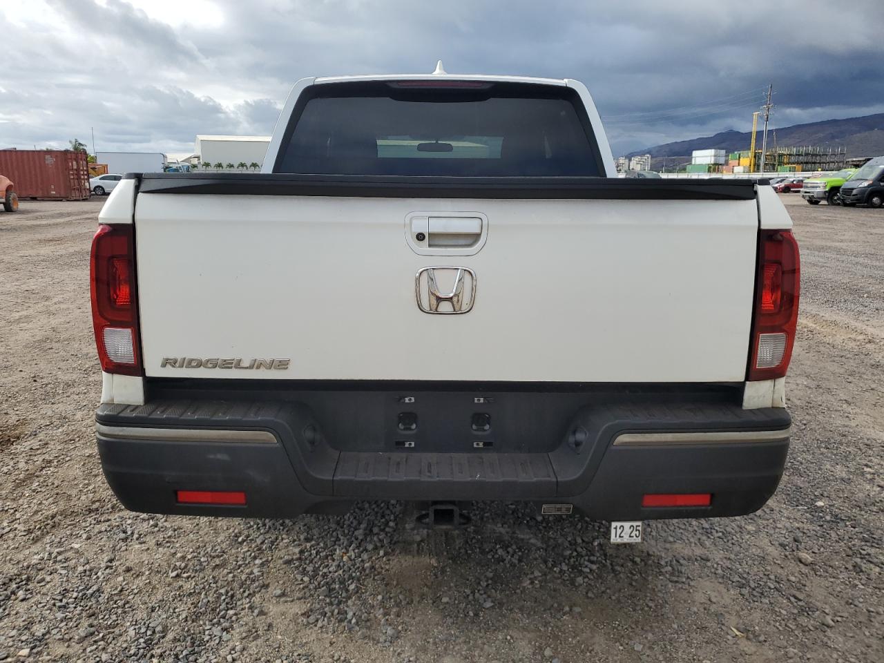 Honda Ridgeline Sport Image 2