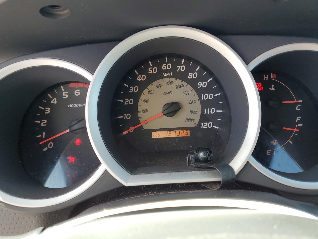 Toyota Tacoma Double Cab Image 8