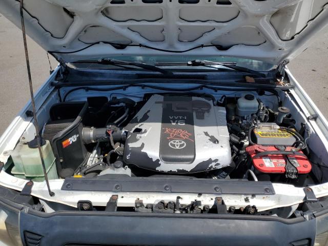 Toyota Tacoma Double Cab Image 9