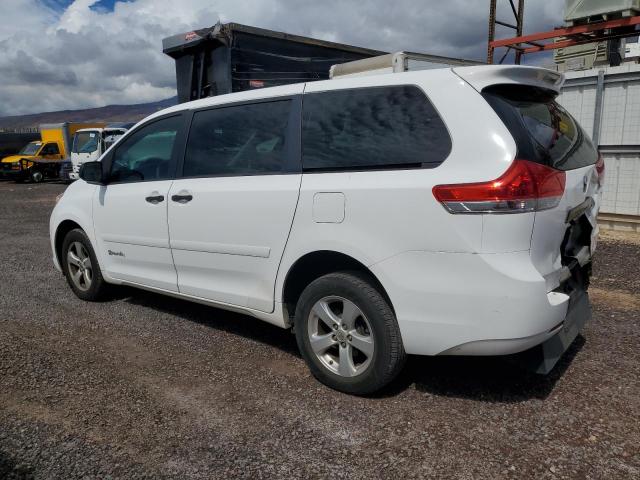 Toyota Sienna Image 13