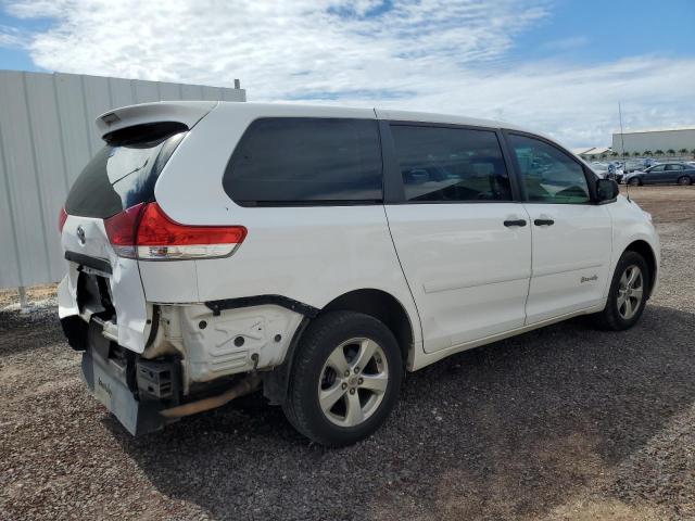 Toyota Sienna Image 3