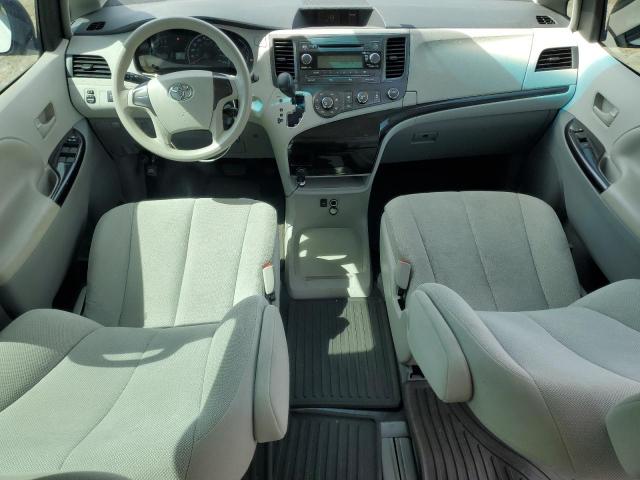 Toyota Sienna Image 8