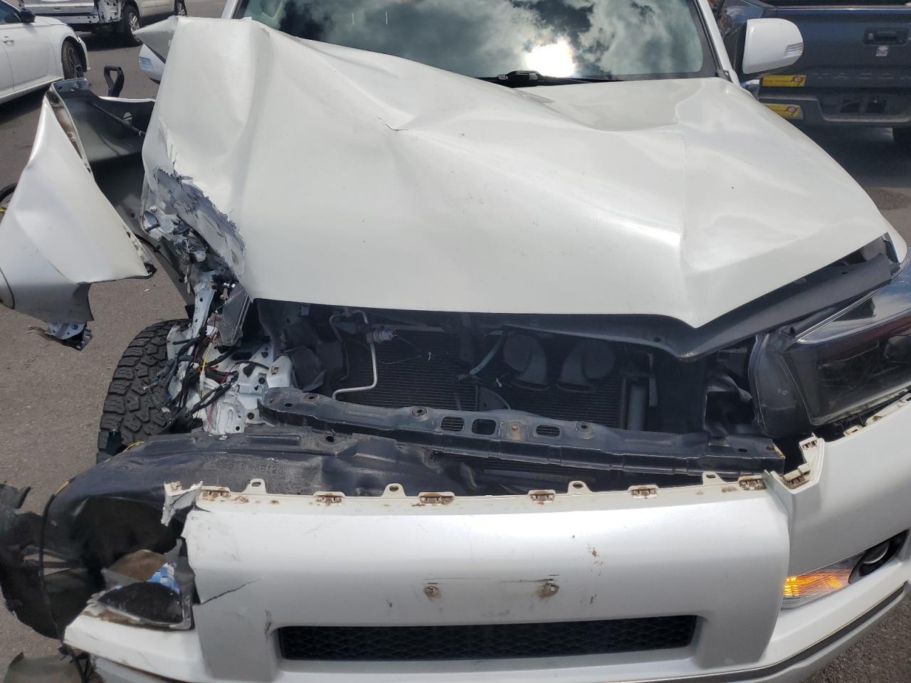 Toyota 4Runner Sr5 Image 13