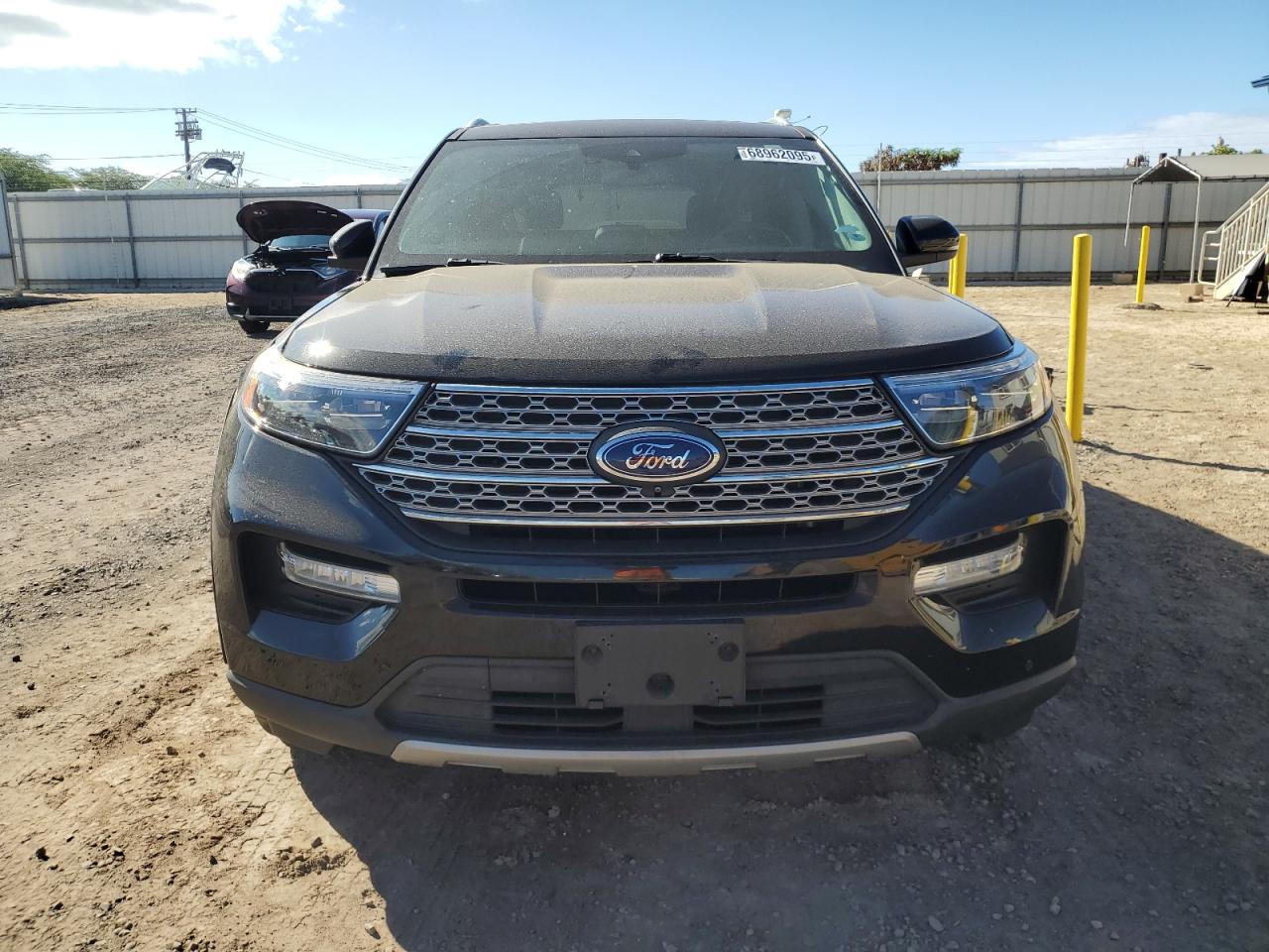 Ford Explorer Limited Image 5