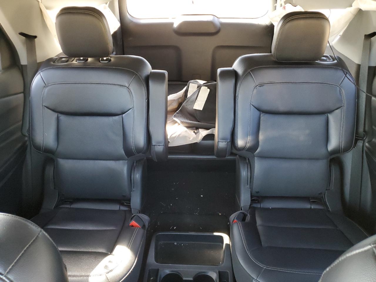 Ford Explorer Limited Image 8