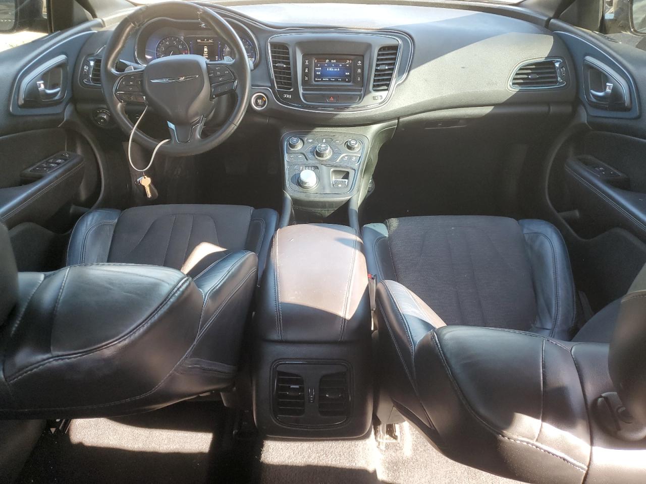 Chrysler 200 S Image 6