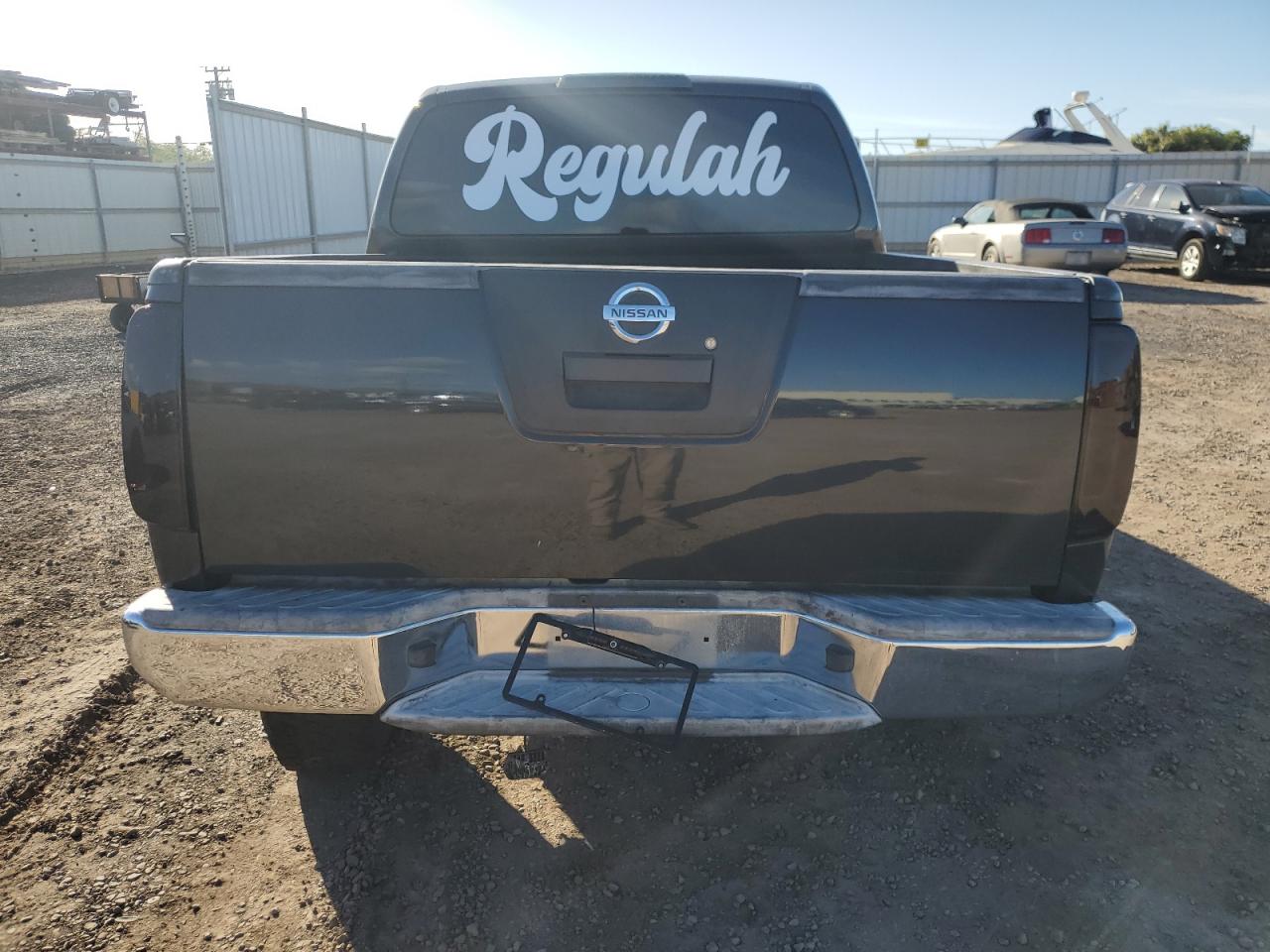 Nissan Frontier S Image 8