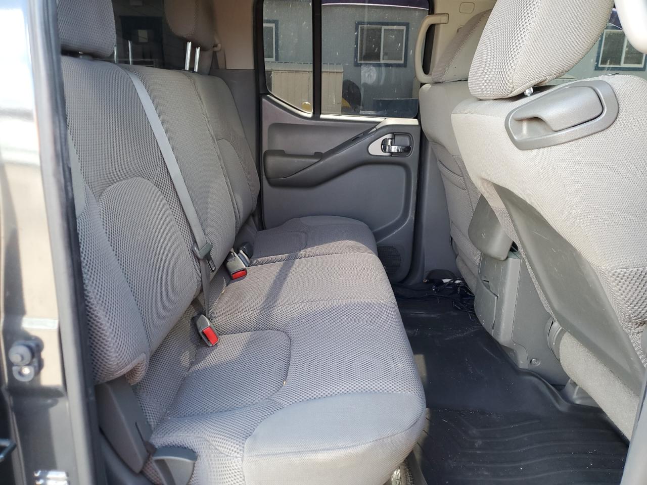 Nissan Frontier S Image 6