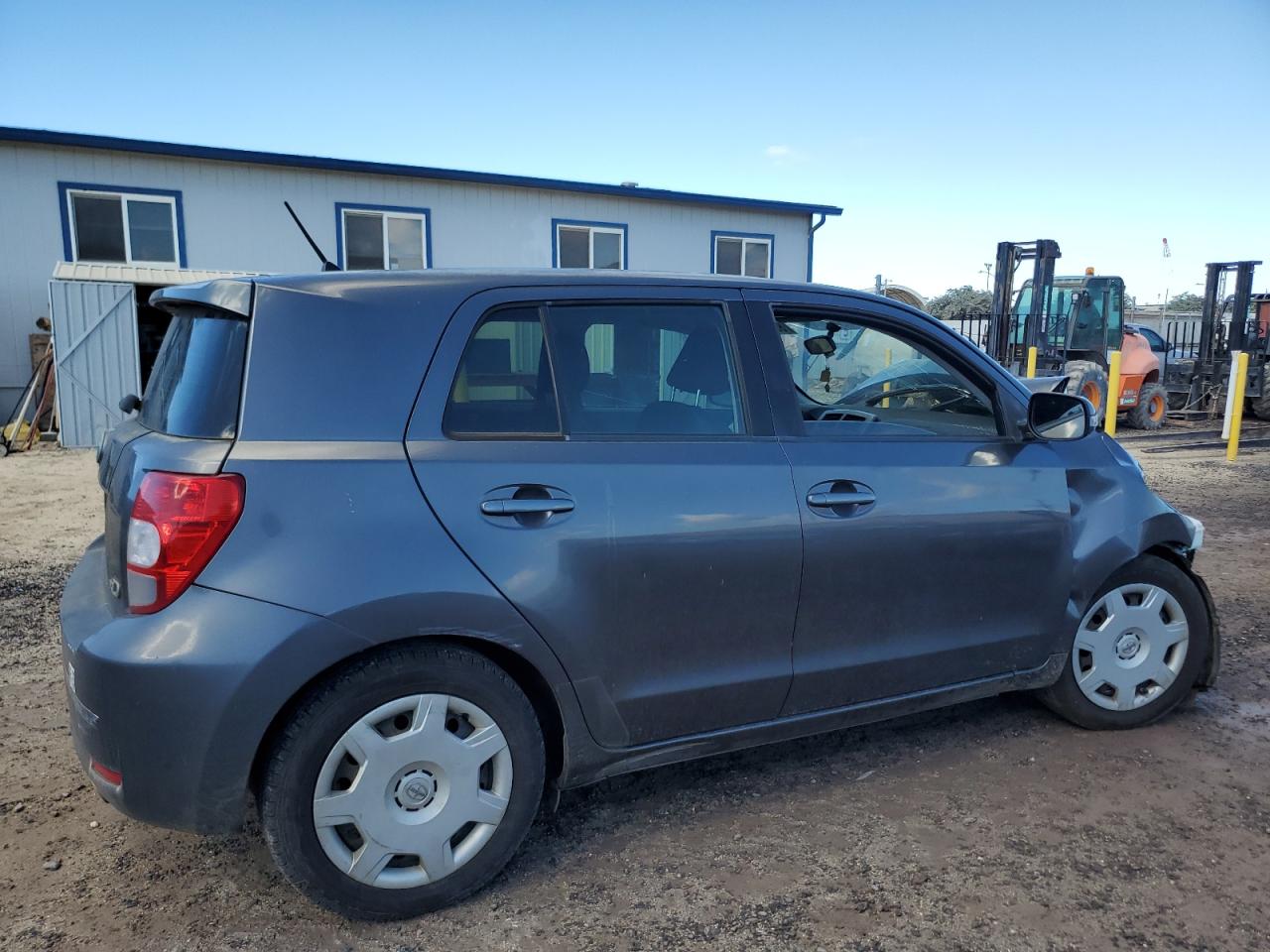 Toyota Scion Image 12