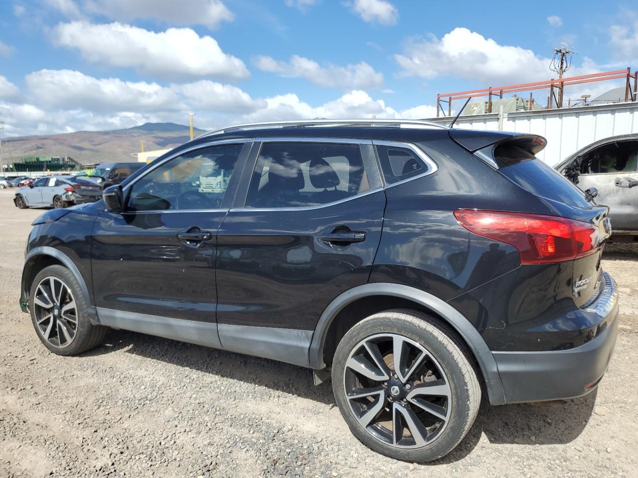 Nissan Rogue S Image 7