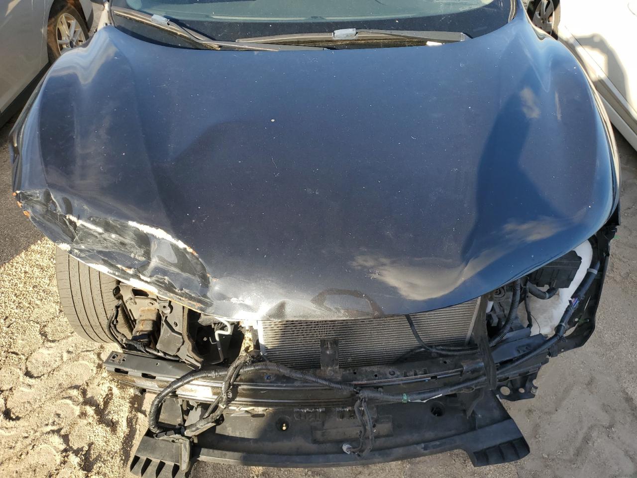 Nissan Rogue S Image 2