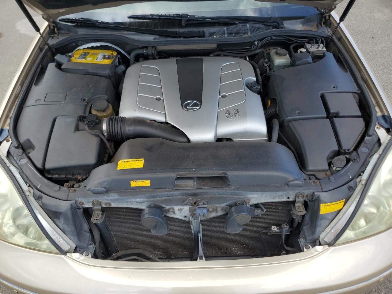 Lexus LS 430 Image 9