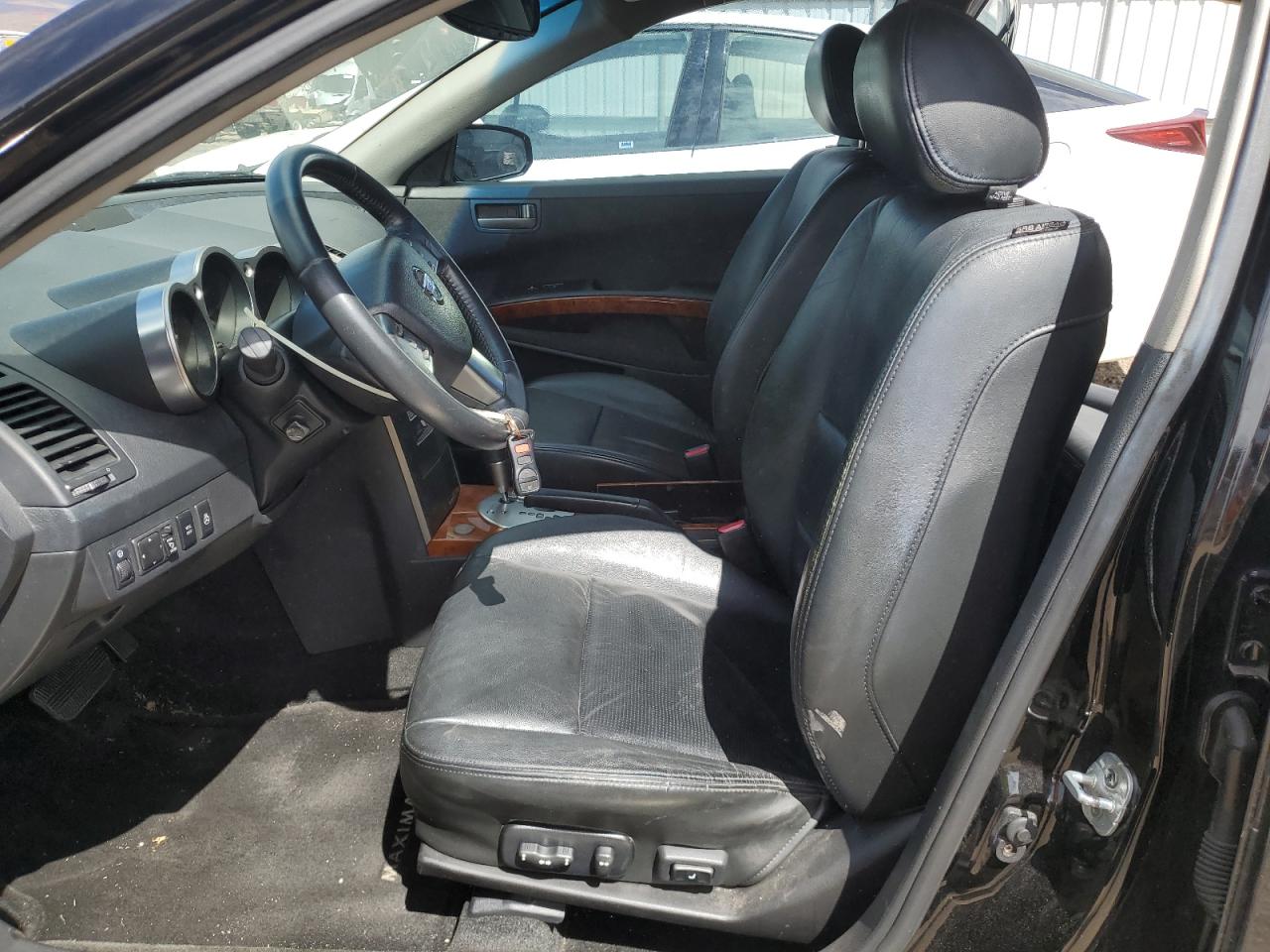 Nissan Maxima Se Image 7