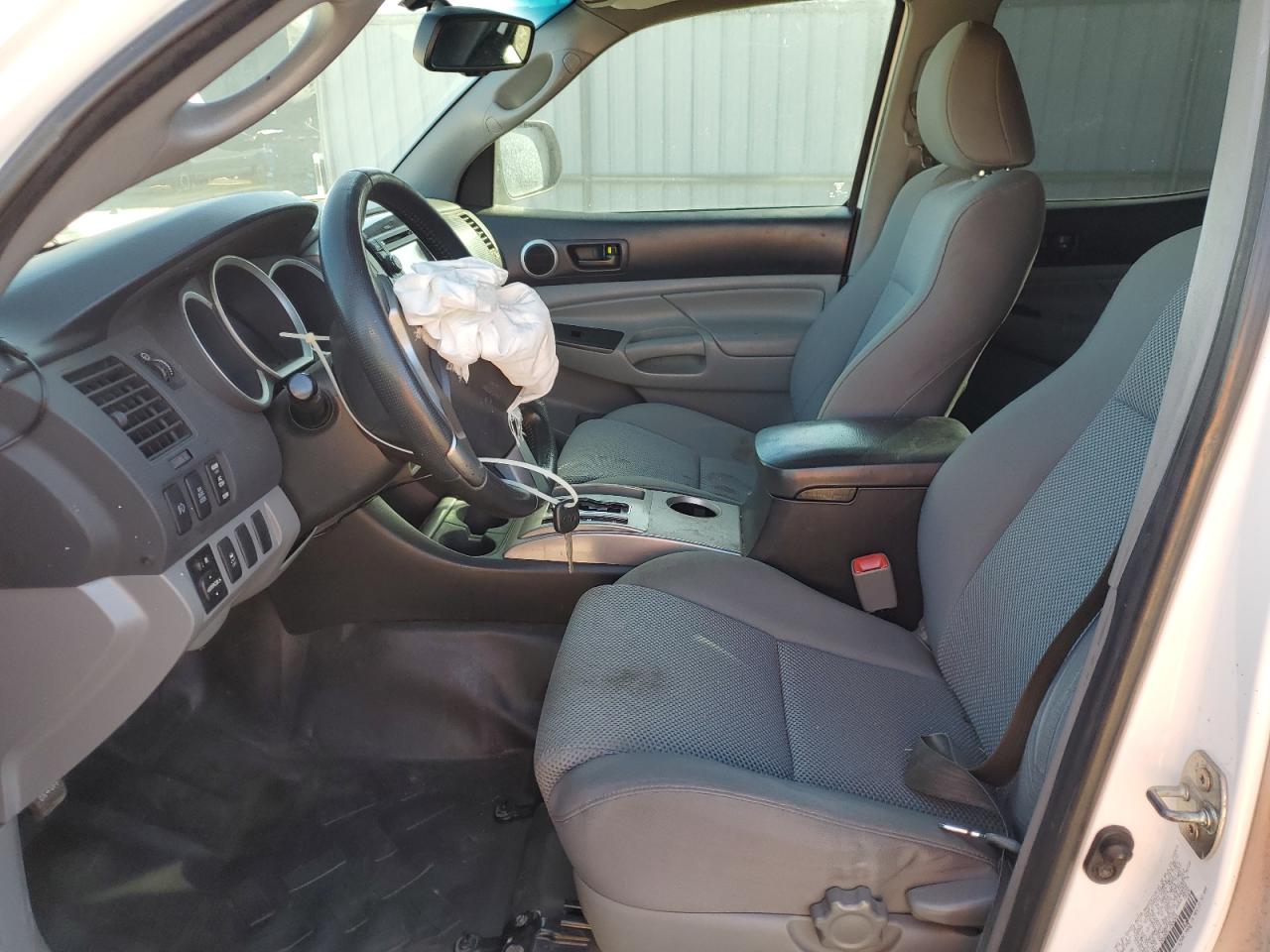 Toyota Tacoma Double Cab Prerunner Image 11