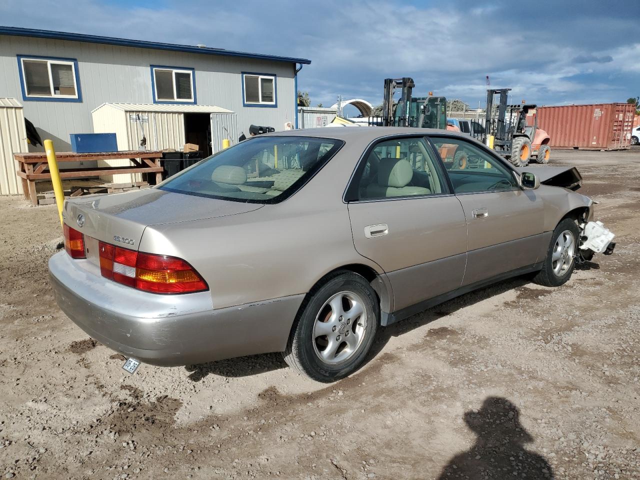 Lexus Es 300 Image 2