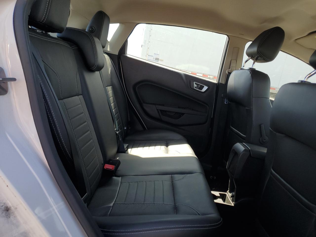 Ford Fiesta Titanium Image 10