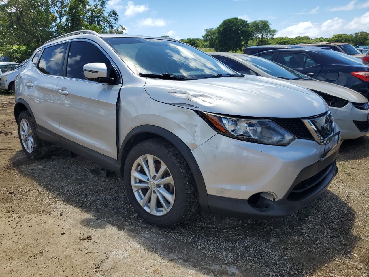 Nissan Rogue S Image 6